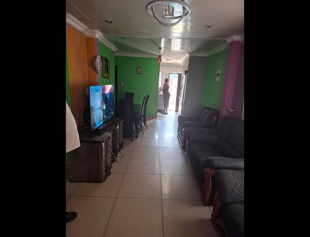 3 BEDROOM HOUSE FOR SALE IN TEMBISA